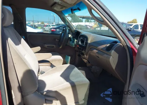 2000 Toyota Tundra Sr5 V8 z USA, uszkodzony, nr VIN 5TBBT4415YS001401